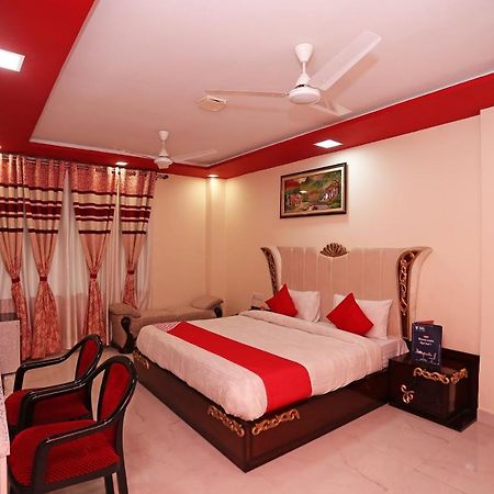 Oyo 23495 Hotel The Park Juhi Bari Экстерьер фото