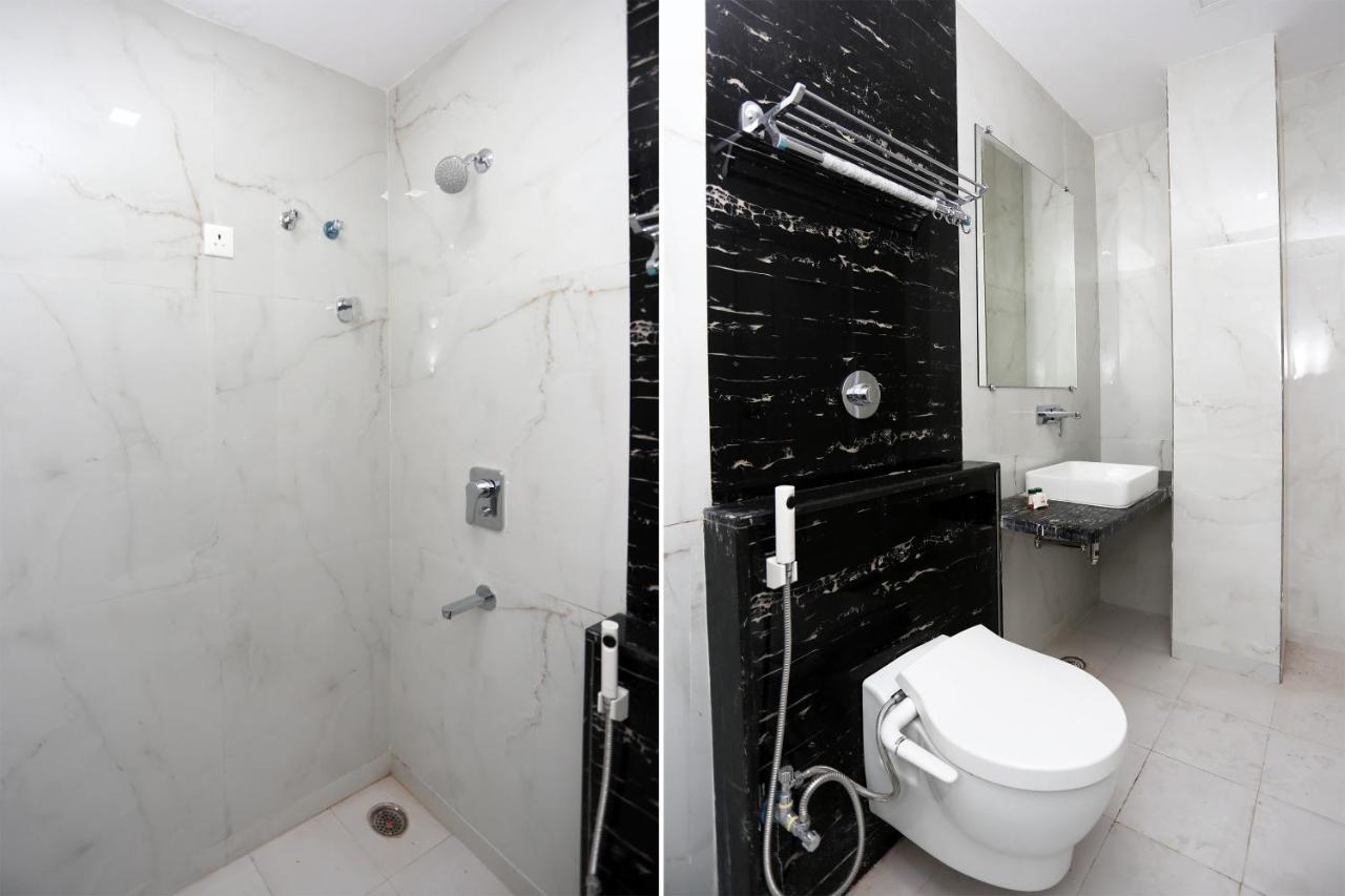 Oyo 23495 Hotel The Park Juhi Bari Экстерьер фото